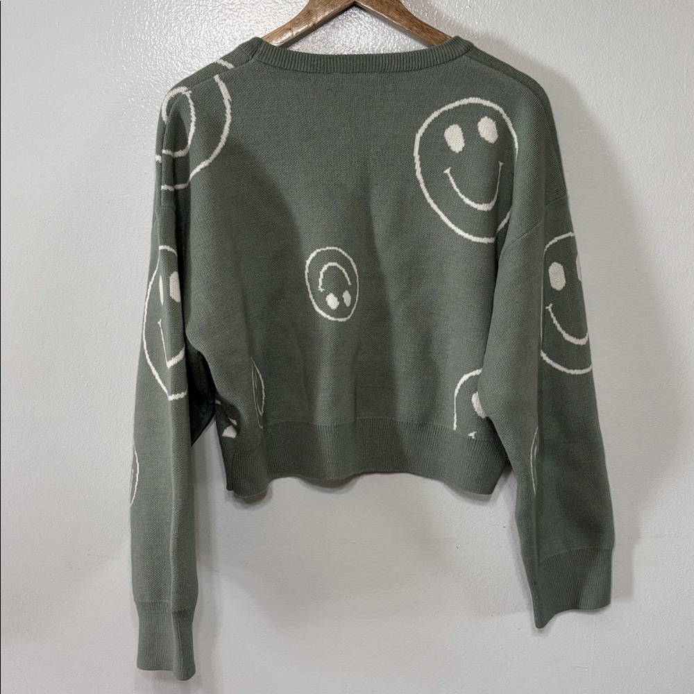 Alter’d State Green Smiley Face Cropped Sweater Size L - Picture 4 of 5